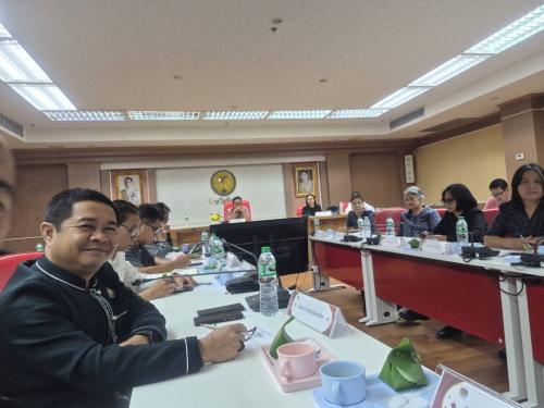 🌷 สพอ.เทพสถิต : ร่วมรับฟังการประชุมชี้แจงแนวทางการตรวจติดตามผลการปฏิบัติราชการ ประจำเดือนตุลาคม 2569