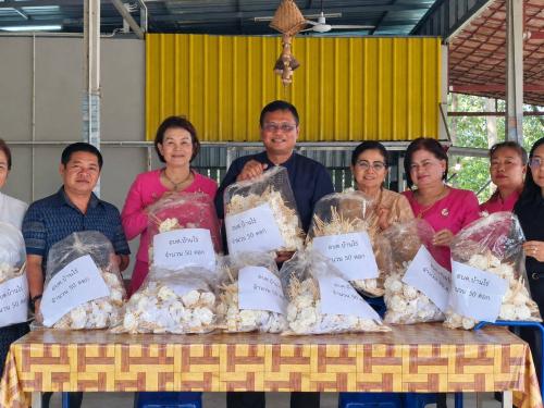 สพอ.เทพสถิต ร่วมรับมอบดอกไม้จันทน์ เพื่อน้อมสำนึกในพระมหากรุณาธิคุณพระพันปีหลวง